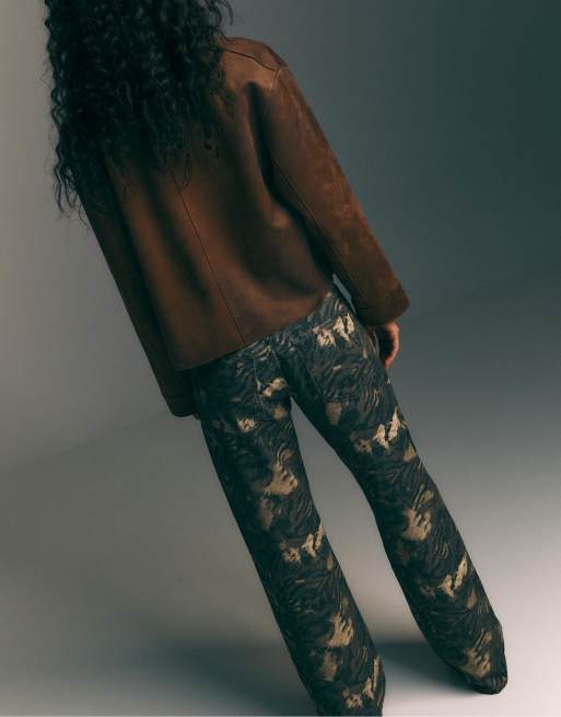 Stradivarius - Pantaloni a fondo ampio kaki con vita bassa e stampa, 2 di 4