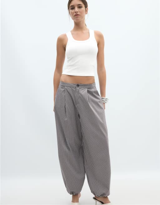 Stradivarius pantaloni balloon a quadri marroni, 5 di 5