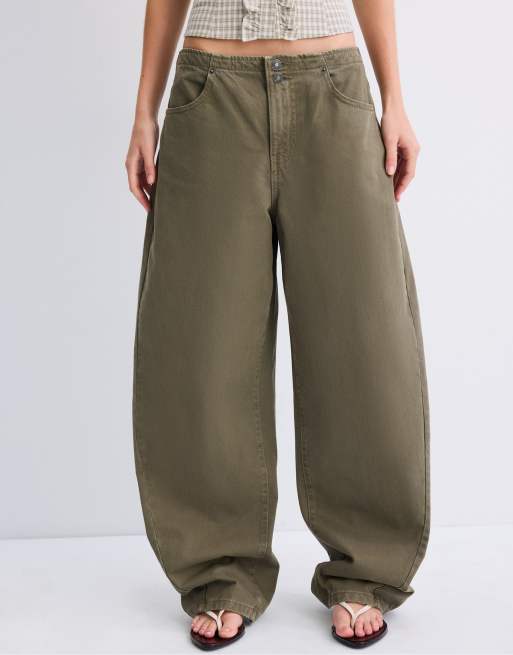 Stradivarius pantaloni barrel regolabili color kaki, 2 di 7