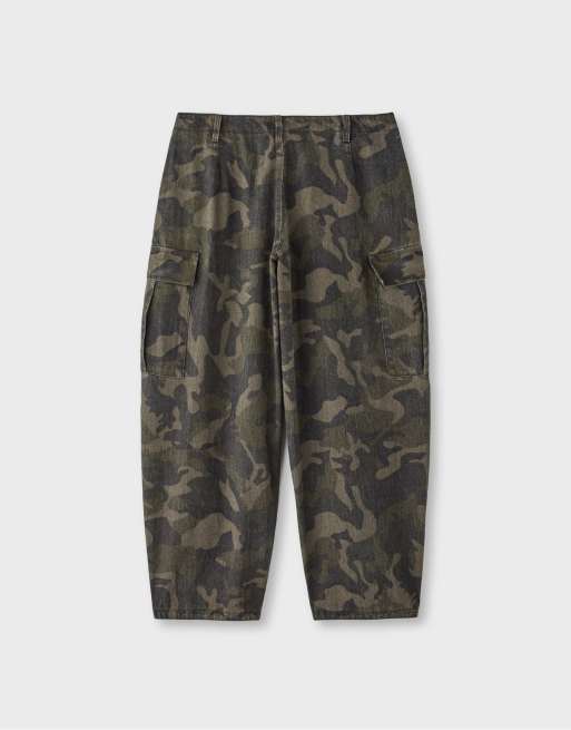 Stradivarius pantaloni cargo stampati color kaki, 7 di 7