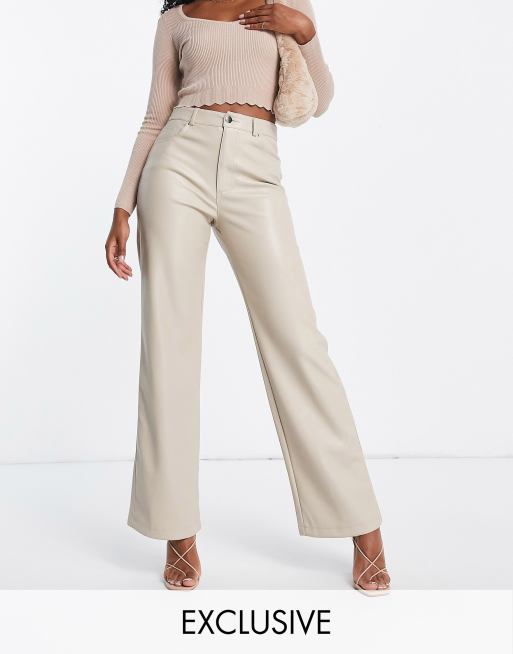 Stradivarius - Pantaloni dad in pelle sintetica color crema