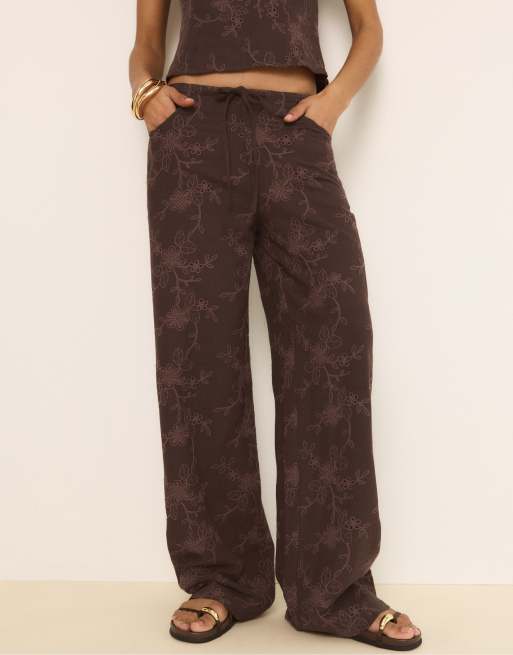 Stradivarius - Pantaloni dritti marroni ricamati, 2 di 4
