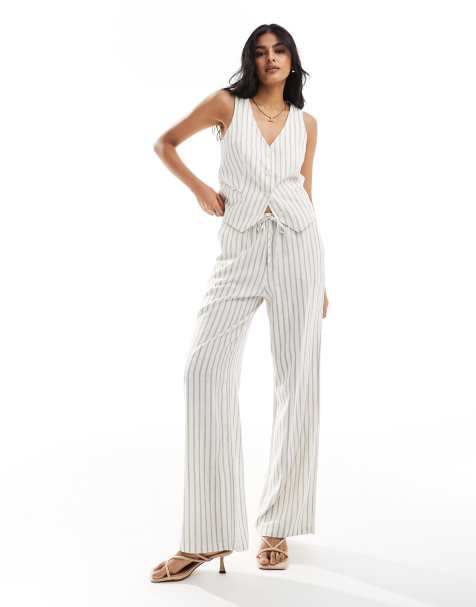 Stradivarius - Pantaloni effetto lino a righe beige - view 1