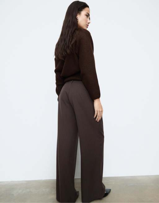 Stradivarius - Pantaloni eleganti a righe casual marroni con incrocio in vita, 3 di 4