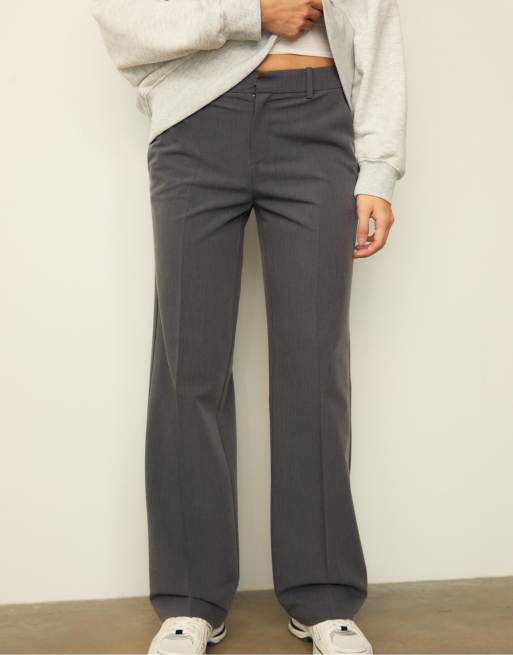 Stradivarius Pantaloni eleganti color grigio scuro con tasche ASOS