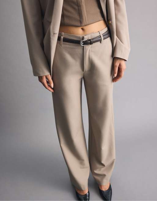 Stradivarius - Pantaloni eleganti fluidi marroni dritti con cintura, 2 di 7
