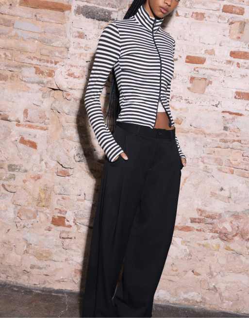 Stradivarius - Pantaloni eleganti neri con pinces, 2 di 4