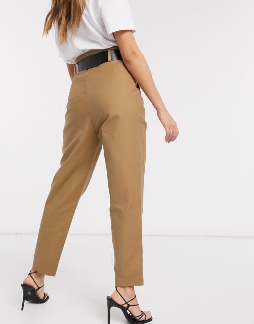 Pantaloni on sale beige stradivarius