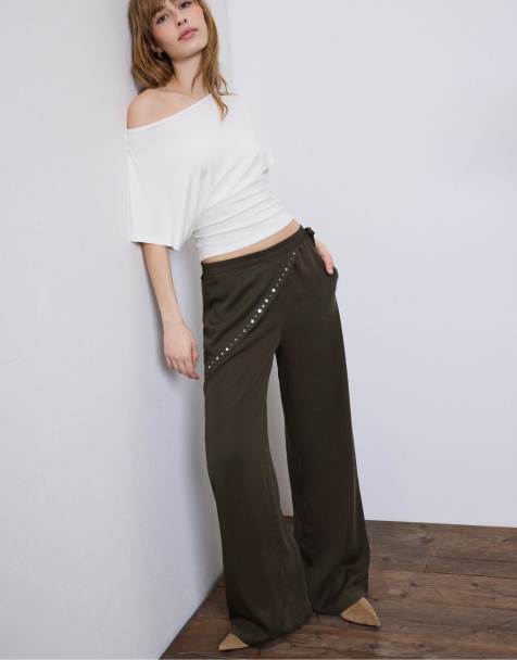 Stradivarius - Pantaloni marroni in lyocell con dettaglio stile foulard - view 1