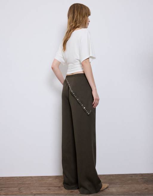 Stradivarius - Pantaloni marroni in lyocell con dettaglio stile foulard, 3 di 4