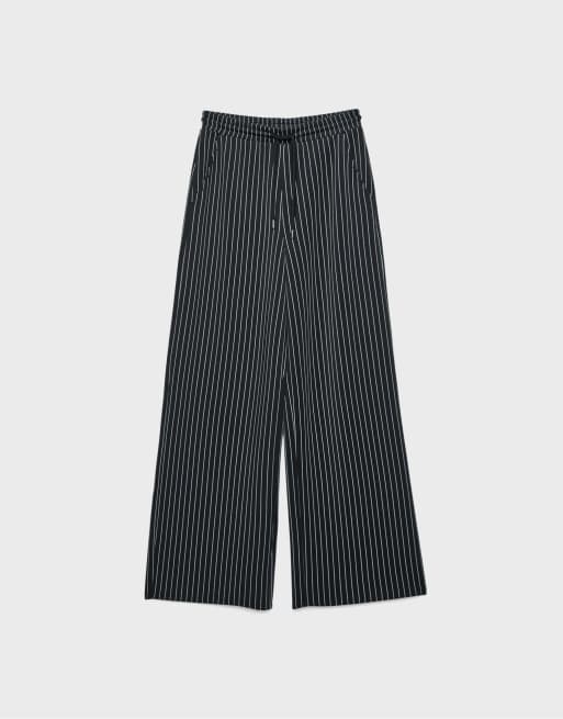 Stradivarius - Pantaloni palazzo grigio scuro morbidi al tatto, 6 di 7