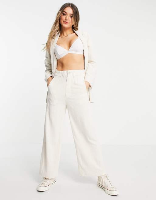 Pantaloni hot sale beige stradivarius