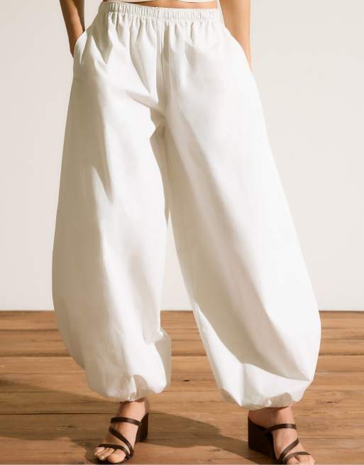 Stradivarius - Pantaloni voluminosi in popeline bianchi, 2 di 7