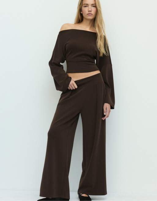 Stradivarius pantaloni wide leg soft-touch con pince marroni, 5 di 7