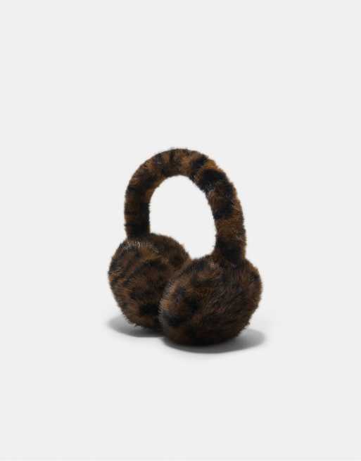 Stradivarius paraorecchie in pelliccia sintetica marroni, 2 di 3