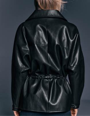 Stradivarius - Parka mi-longue en similicuir - Noir