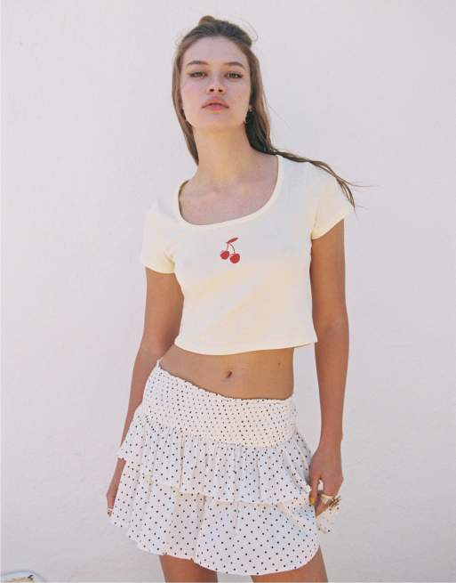 Stradivarius – Pastellgul, kort t-shirt