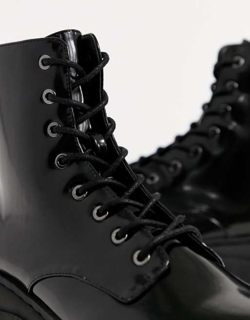 Dr 2025 martens stradivarius