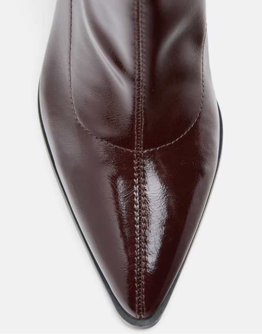 Stradivarius Patent-effect heeled ankle boots in burgundy, 5 of 6