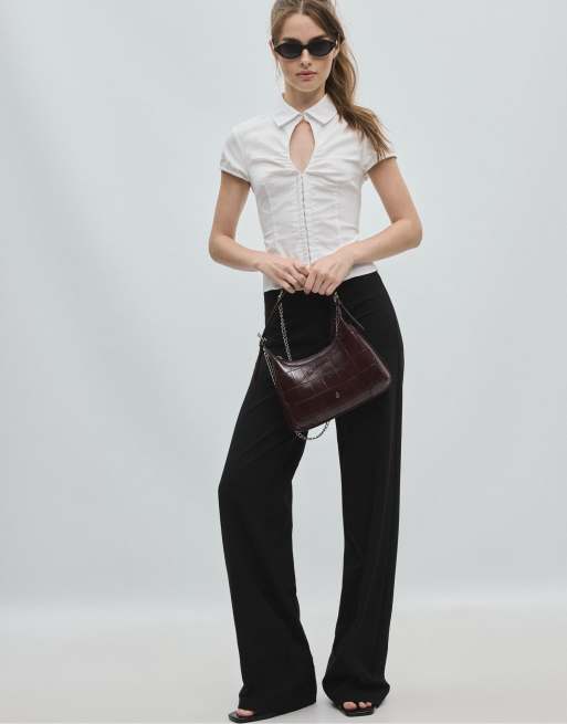 Stradivarius petit sac à bandoulière chaîne effet croco bordeaux, 2 de 4