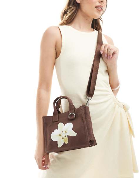 Stradivarius - Petit sac en toile avec détail fleur - Marron - view 1