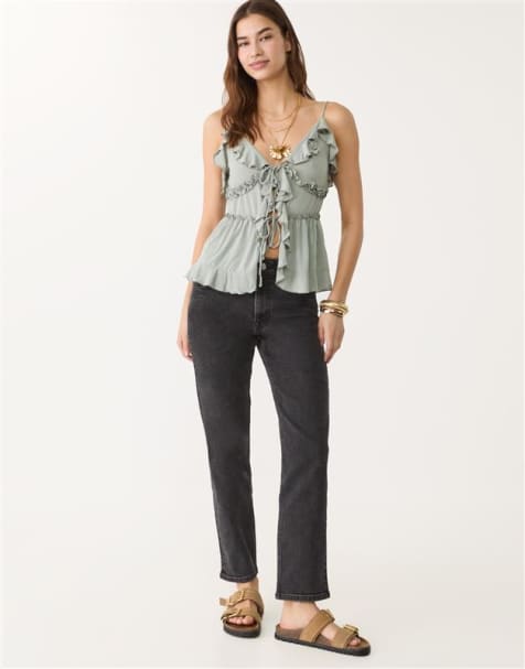 Stradivarius Petite 1465 slim-fit mom jeans in washed black