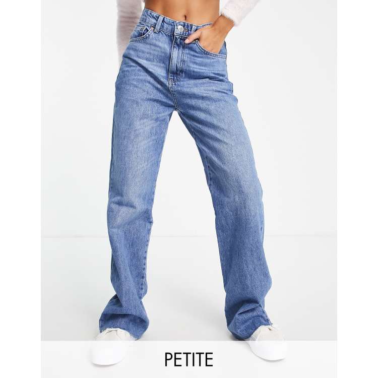 Stradivarius Petite 90s dad jeans in medium blue