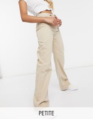 Stradivarius Petite - 90s dad jeans in zandkleur | ASOS