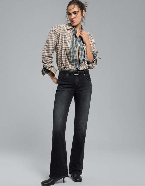 Stradivarius Petite bootcut-jeans med skärp i svart denimtvätt - view 1