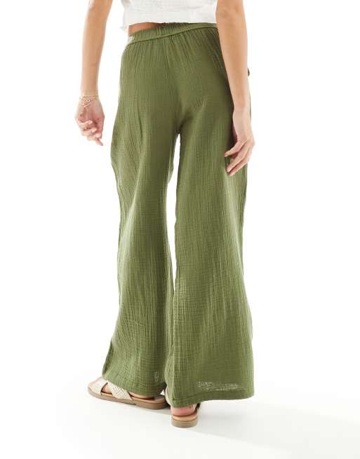 Stradivarius Petite crinkle pull on pants in khaki, 2 of 5