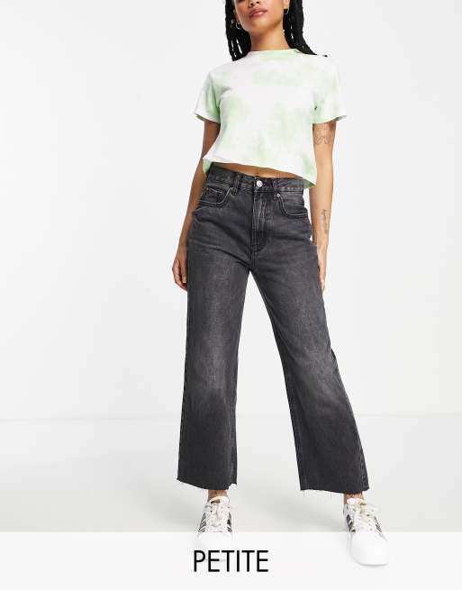 Stradivarius Petite - Cropped denimjeans i sort vask 