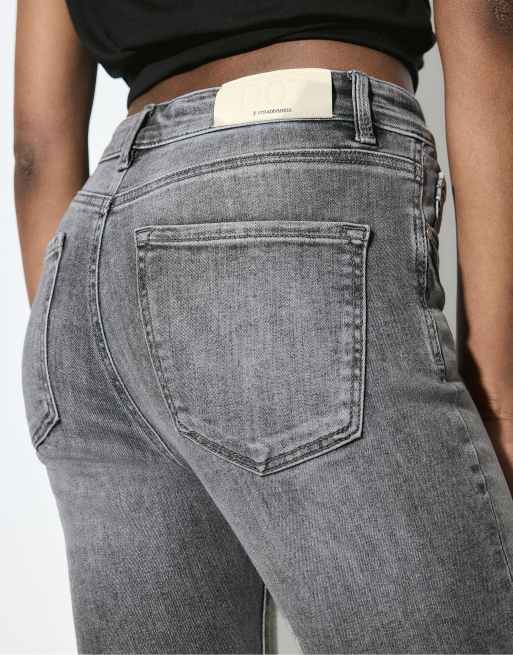 Stradivarius Petite - D07 - Jeans skinny con vita normale lavaggio grigio scuro, 3 di 4