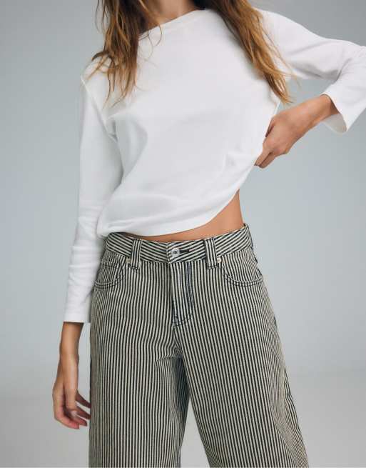 Stradivarius Petite d80 striped barrel-leg jeans in dark grey, 4 of 7