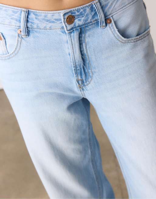 Stradivarius Petite – D91 – Jeans in mittelhellem Blau mit weitem Bein und niedrigem Bund, 3 von 4