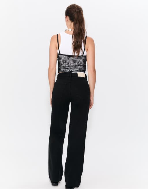 Stradivarius Petite d92 straight wide jeans in black, 4 of 4