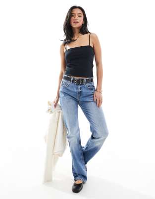 Petite D98 straight leg jeans in medium wash-Blue