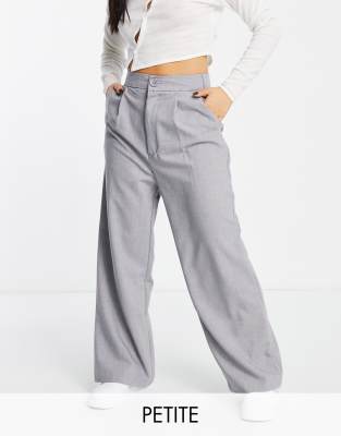 Stradivarius Petite - Dad-Hose in Grau mit lockerem Schnitt und weitem Bein