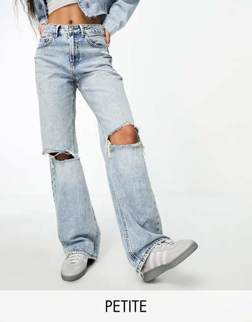 Stradivarius Petite - Dad jeans in jaren met wijde pijpen en scheuren in middenblauw 