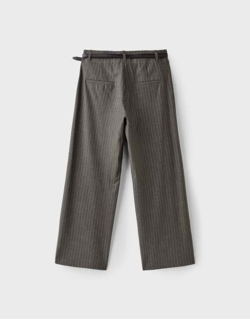 Stradivarius Petite flowing straight-leg smart trousers with belt in grey, 7 of 7