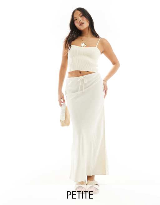 Stradivarius Petite - Gonna sottoveste lunga effetto lino colore naturale 