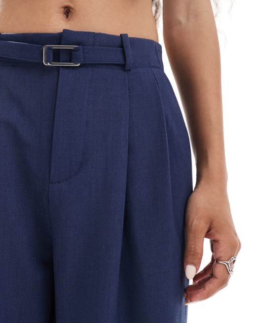 Stradivarius Petite – Hose in Marineblau mit weitem Schnitt und Gürtel , 3 von 5