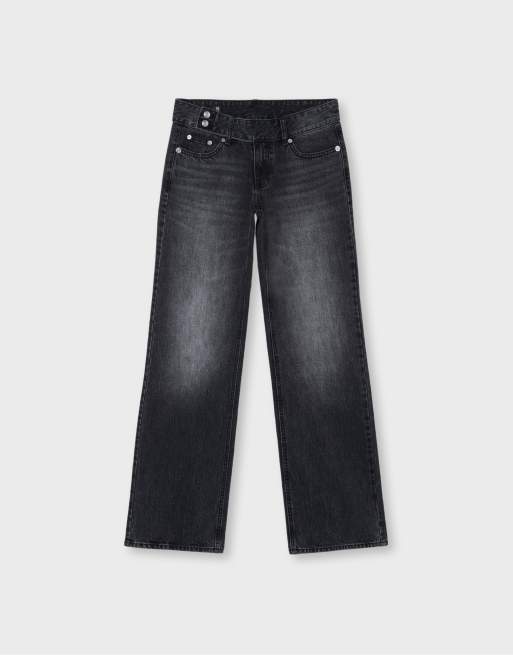 Stradivarius Petite jean droit taille basse avec ceinture marteau en denim noir effet délavé, 6 de 7
