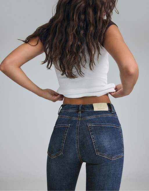 Stradivarius Petite jean évasé avec fente en denim moyen, 4 de 7
