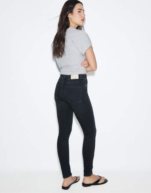 Stradivarius Petite - Jean skinny délavé à taille classique - Noir, 3 de 4