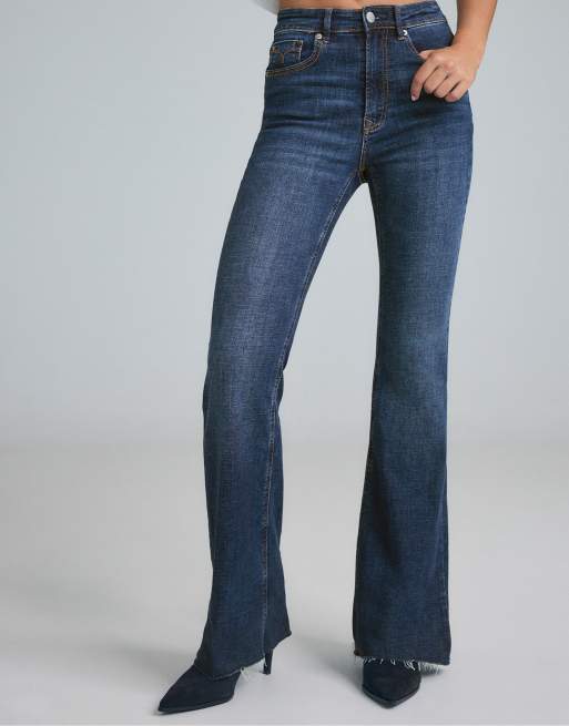 Stradivarius Petite jeans svasati con spacco lavaggio denim medio, 2 di 7