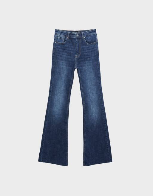 Stradivarius Petite jeans svasati con spacco lavaggio denim medio, 6 di 7