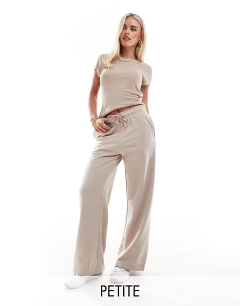 Stradivarius Petite - Joggers a fondo ampio beige - view 1