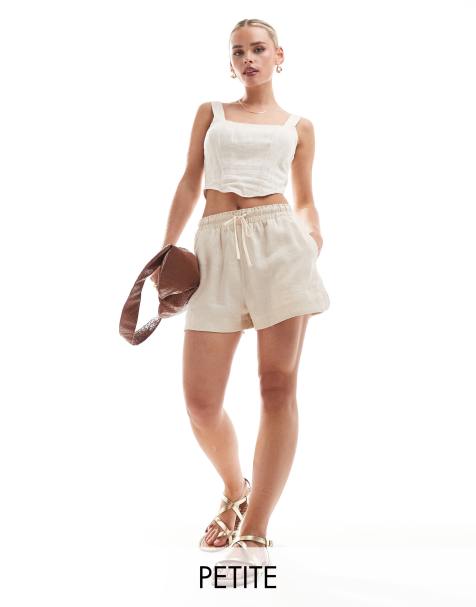 Stradivarius Petite linen look pull on short in natural - view 1