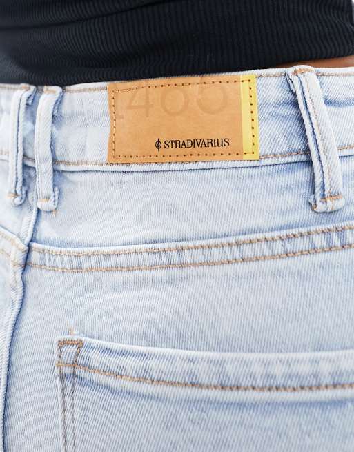 Stradivarius Petite – Ljusblå, smala mom jeans med stretch och tvättad finish , 5 av 5