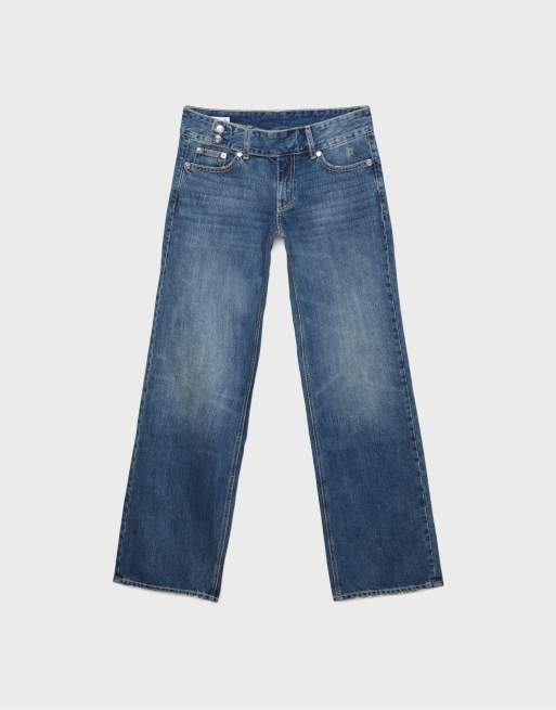 Stradivarius Petite Low-Rise Straight-Leg Jeans mit Hammerbund in mittlerer Denim-Waschung, 6 von 7